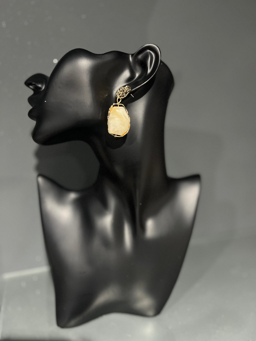 White & Gold Stud Earring
