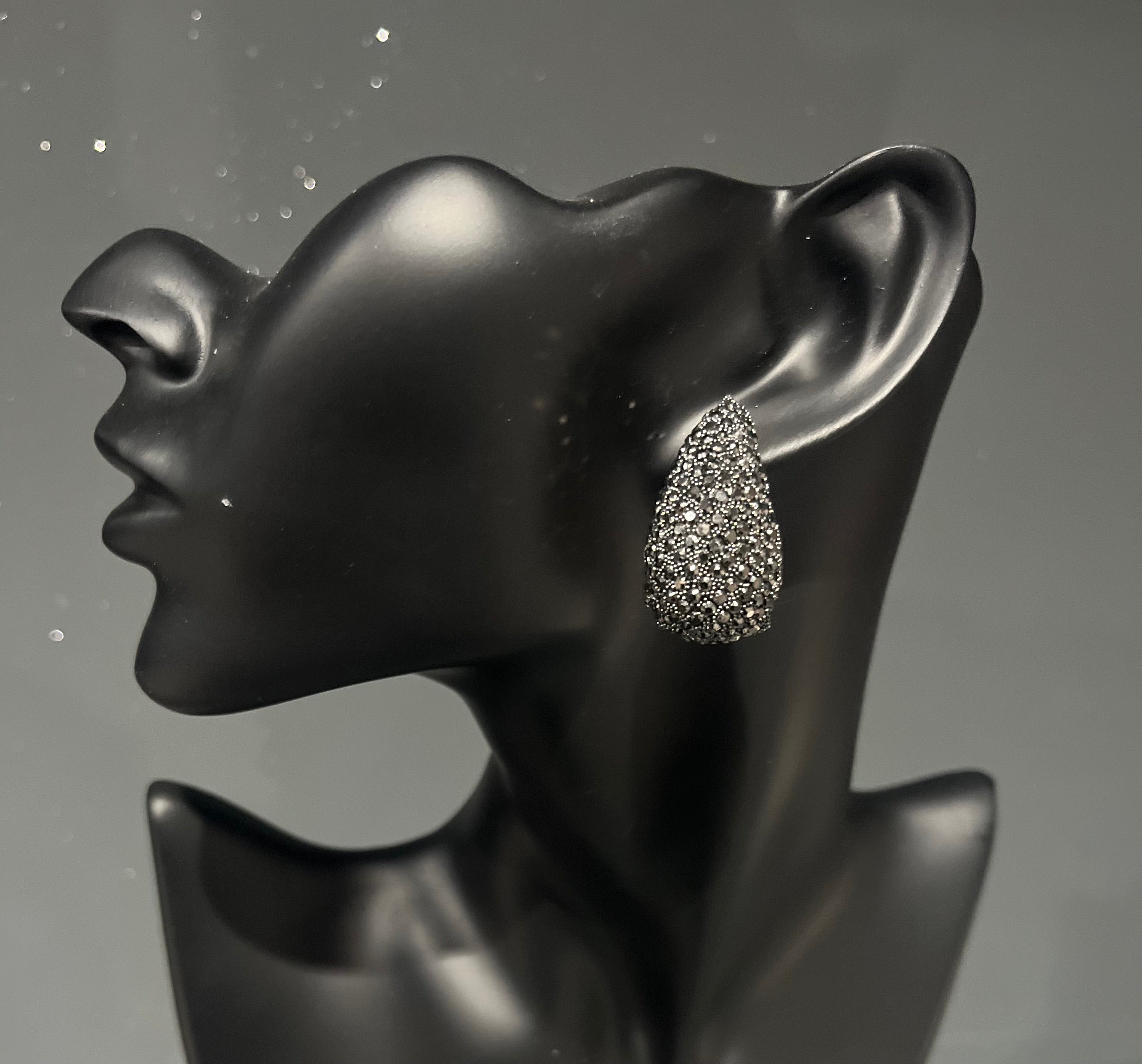 Black Rhinestone Stud Earring