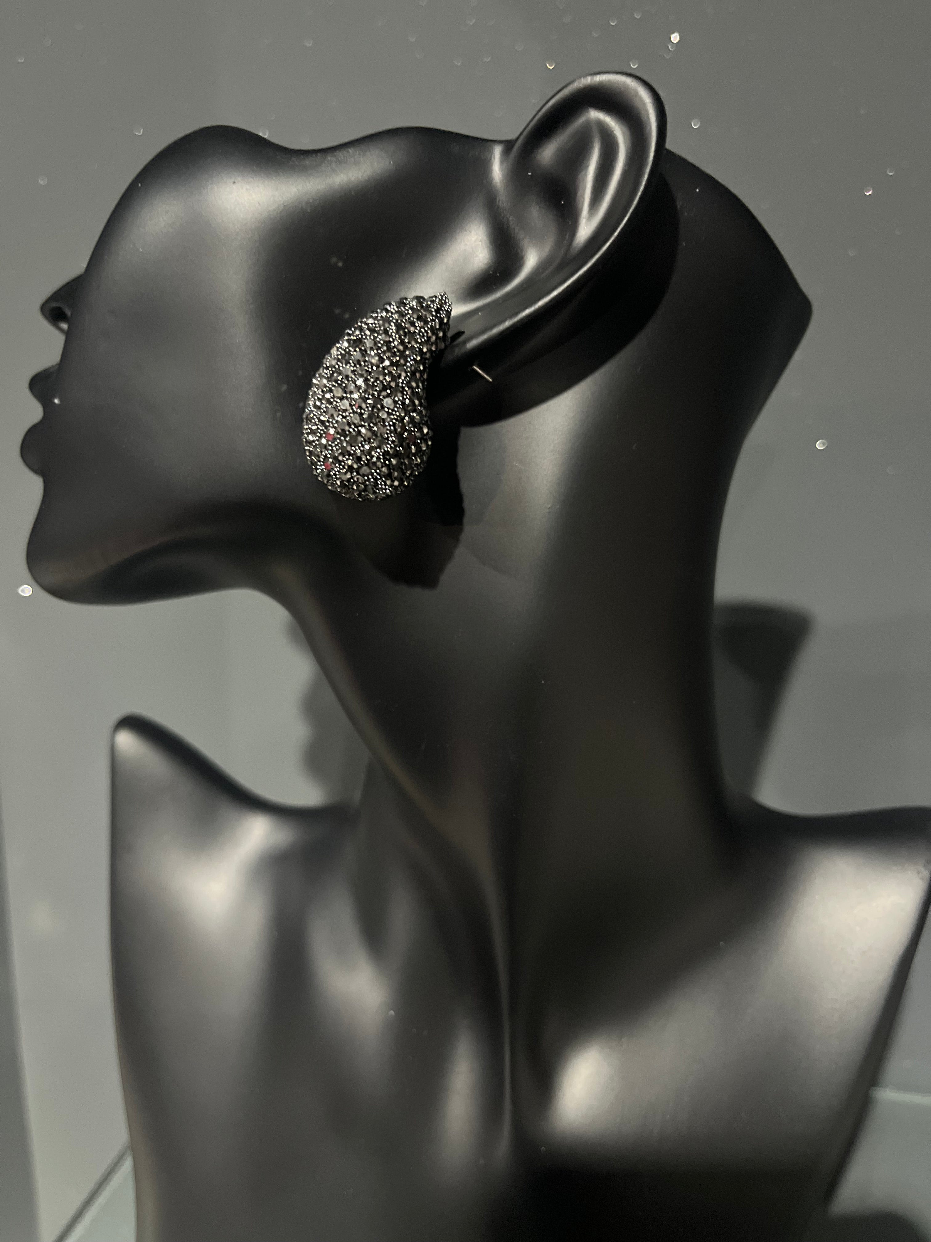 Black Rhinestone Stud Earring