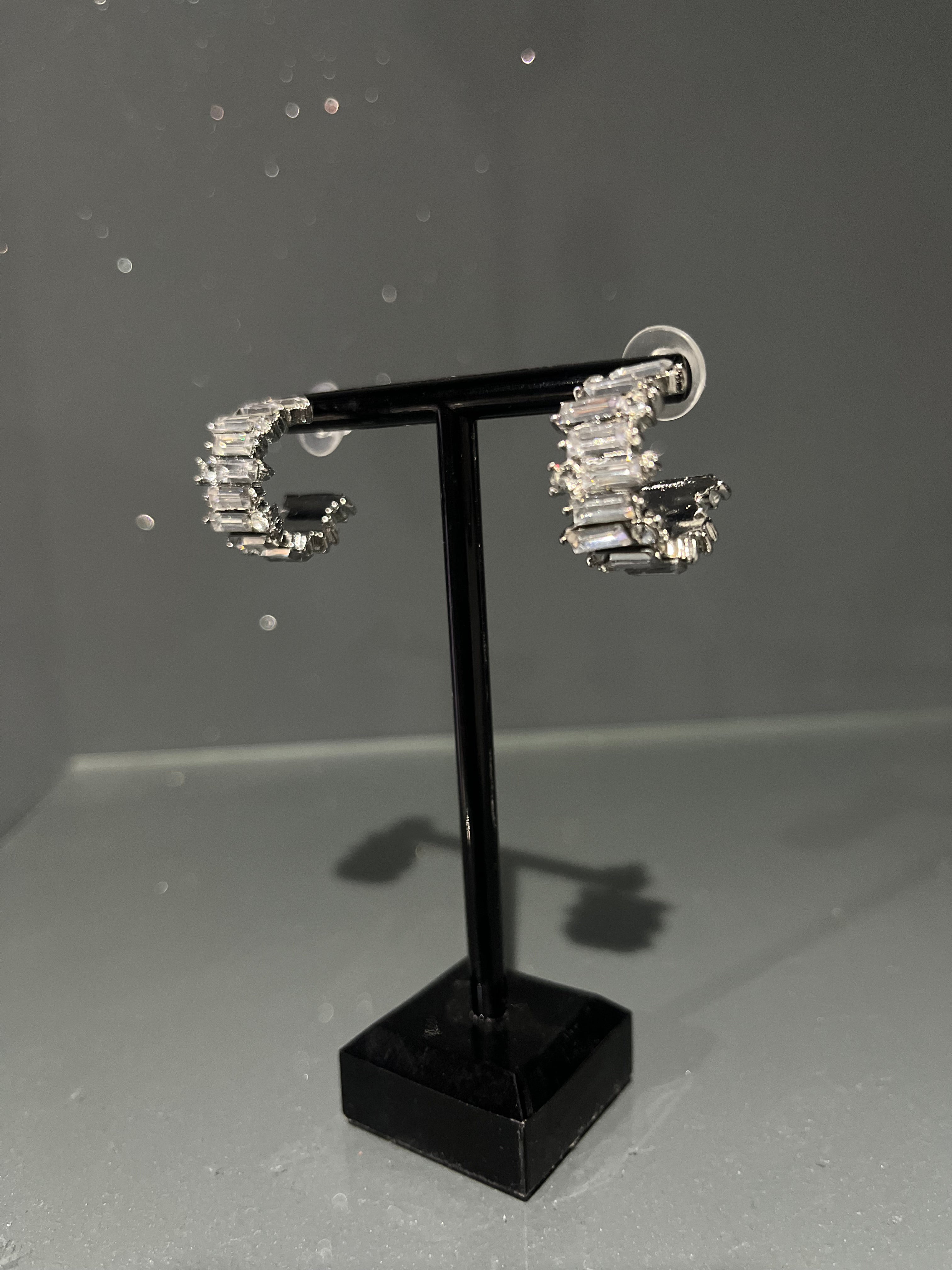 Silver 'Shiny C' style Earring