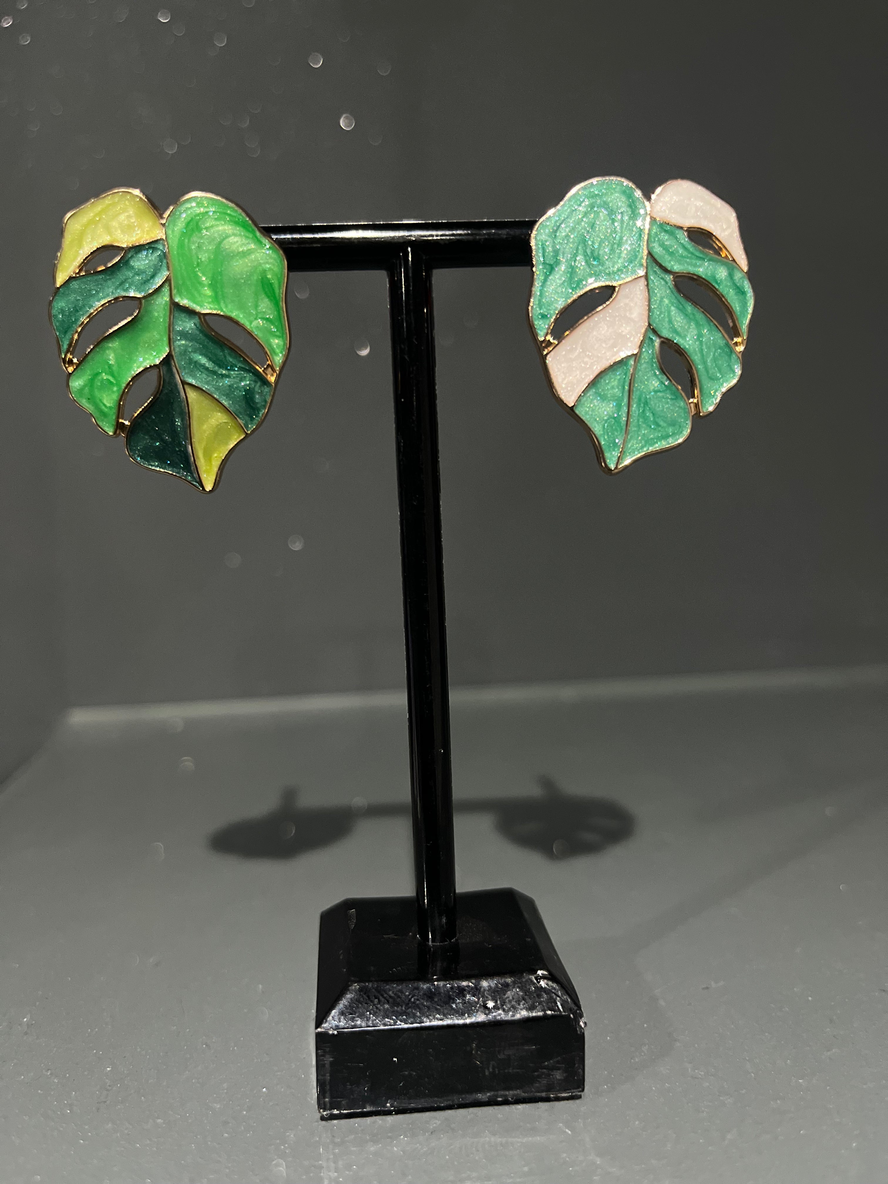 Dark Green Leaf Earring