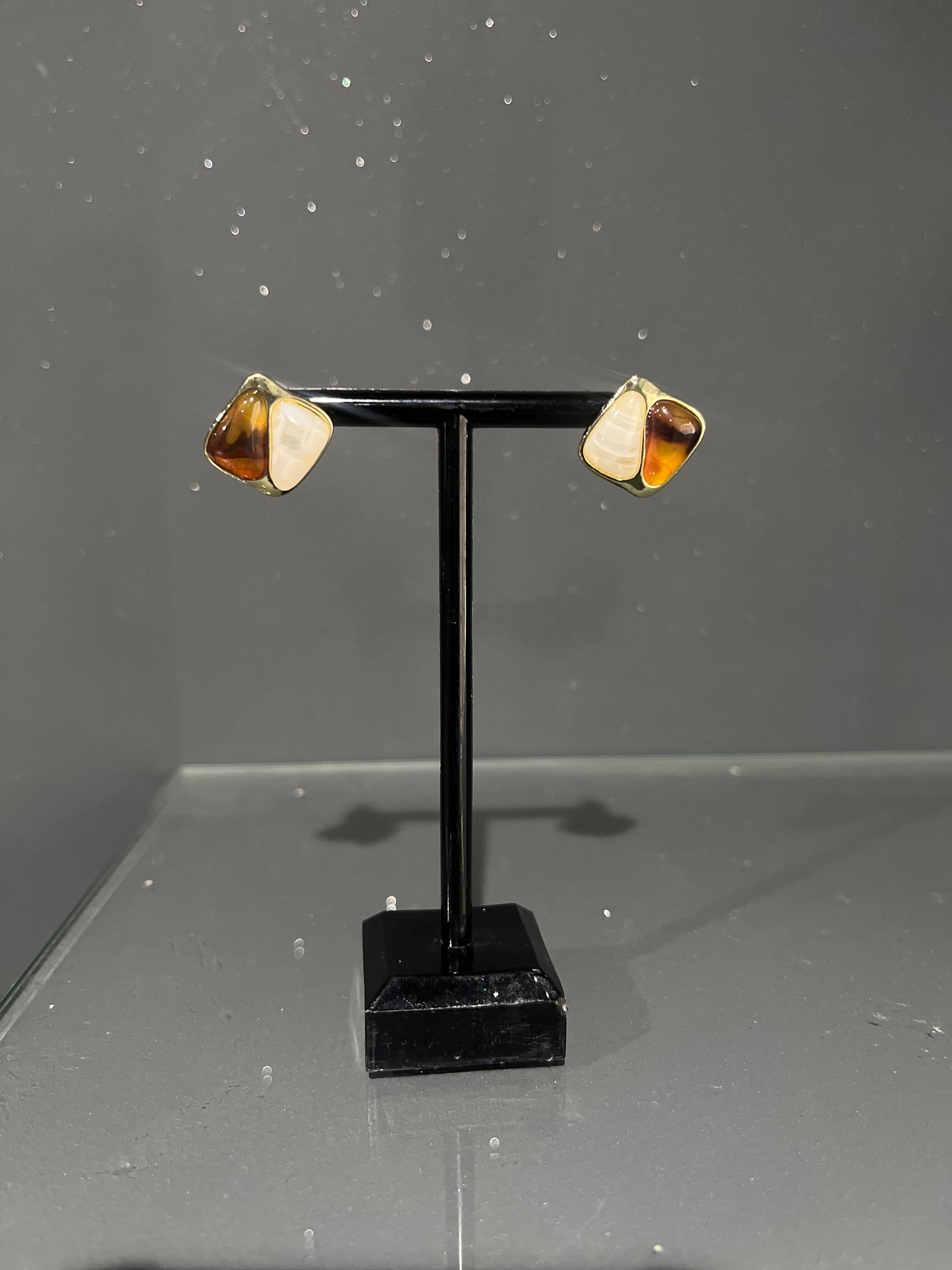 Square Contrast Brown & Gold Earring