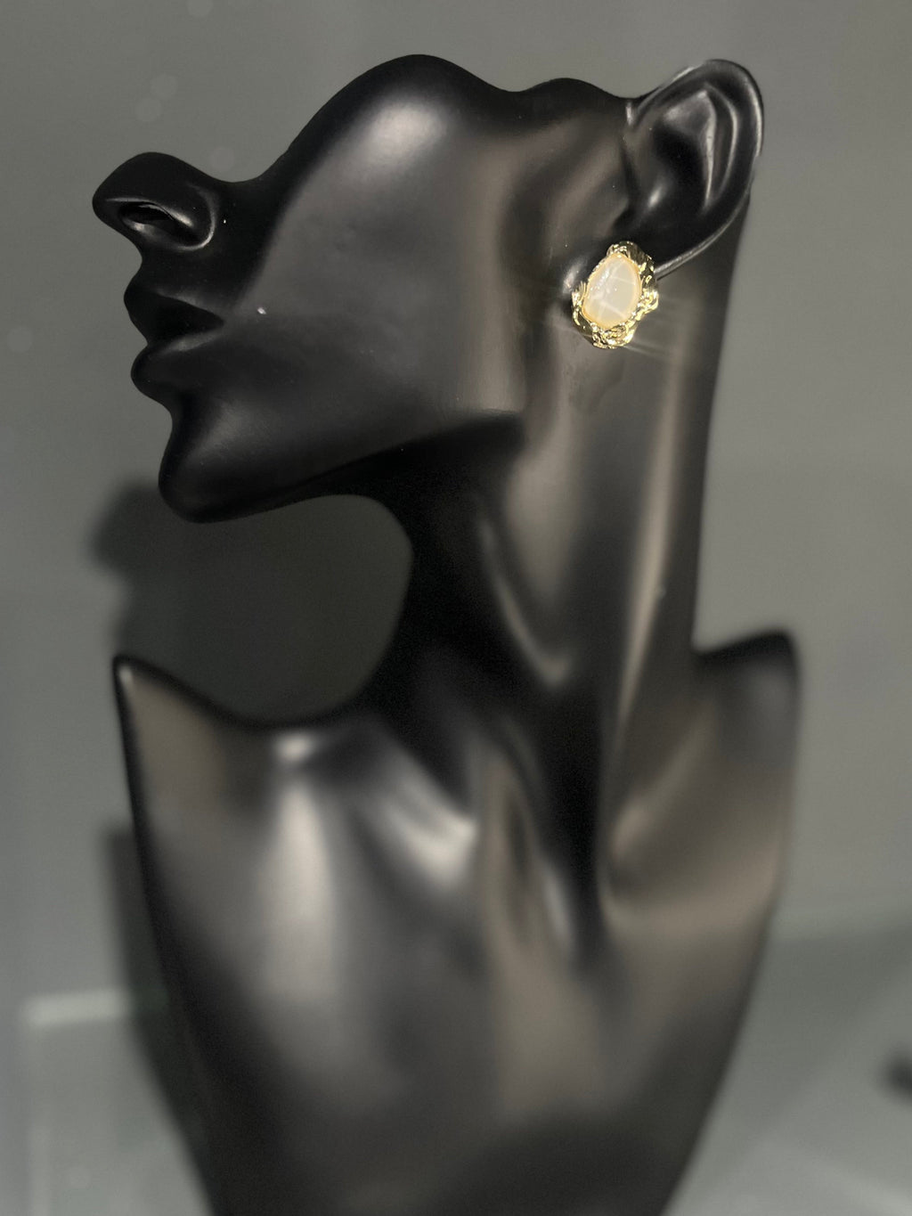 Metallic Beige & Gold Stud Earring